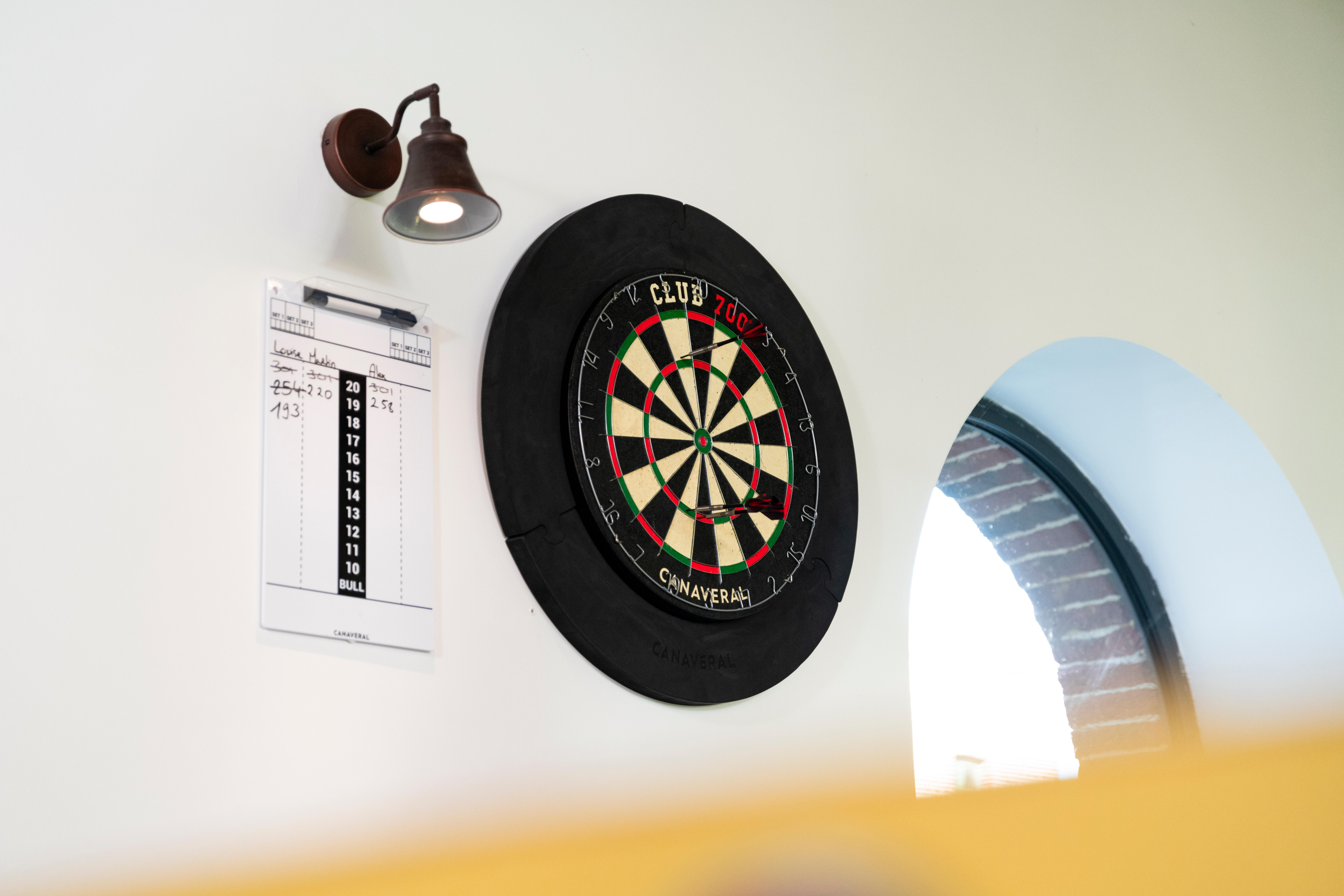 تخته دارت حرفه‌ای کاناورال مدل Club 700