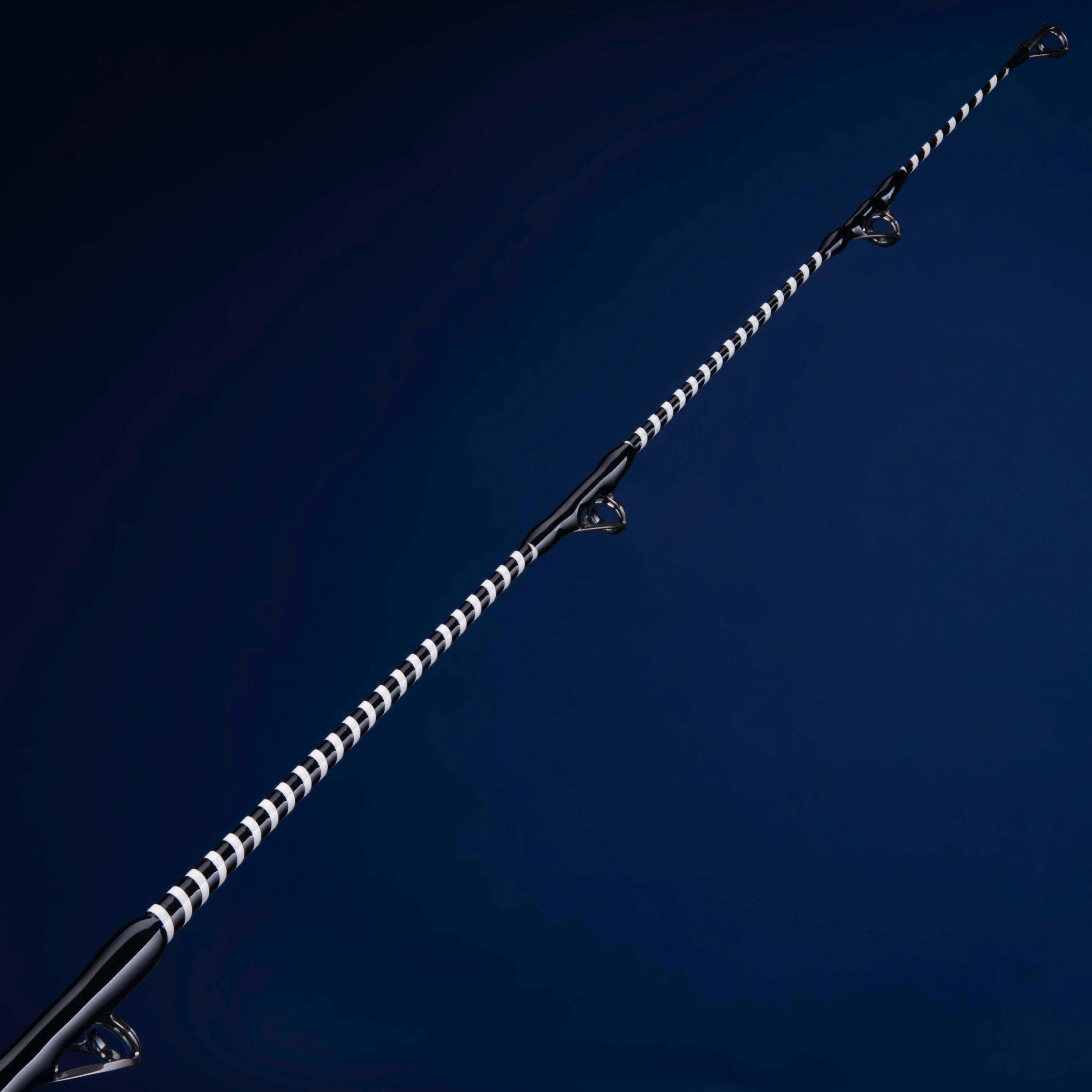 لنسر ماهیگیری کپرلان مدل Symbios-900 Black Edition