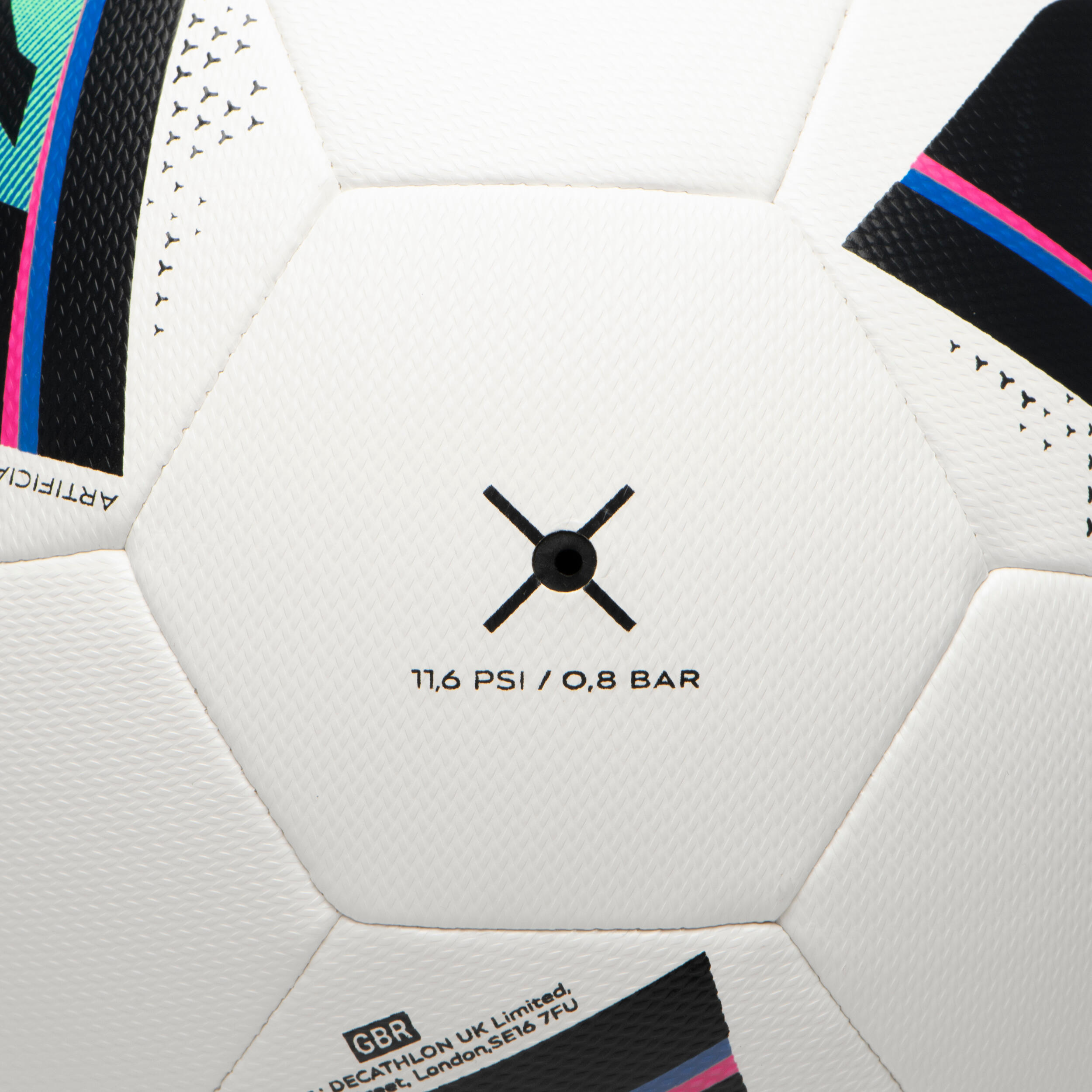 توپ فوتبال – سایز 4 – سفید – مدل FIFA BASIC CLUB – برند KIPSTA