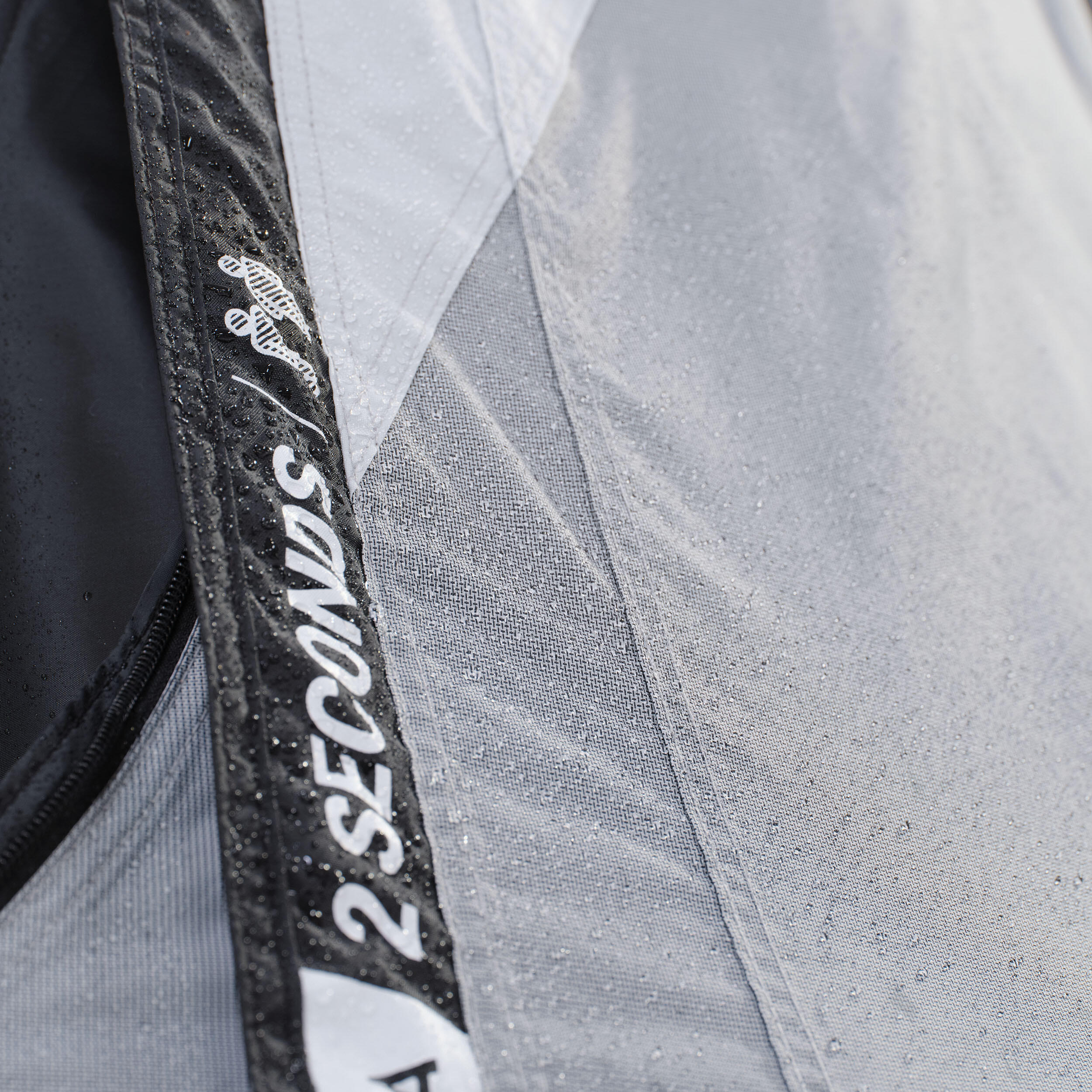 چادر کمپینگ 2 نفره 2 ثانیه Fresh&Black - QUECHUA